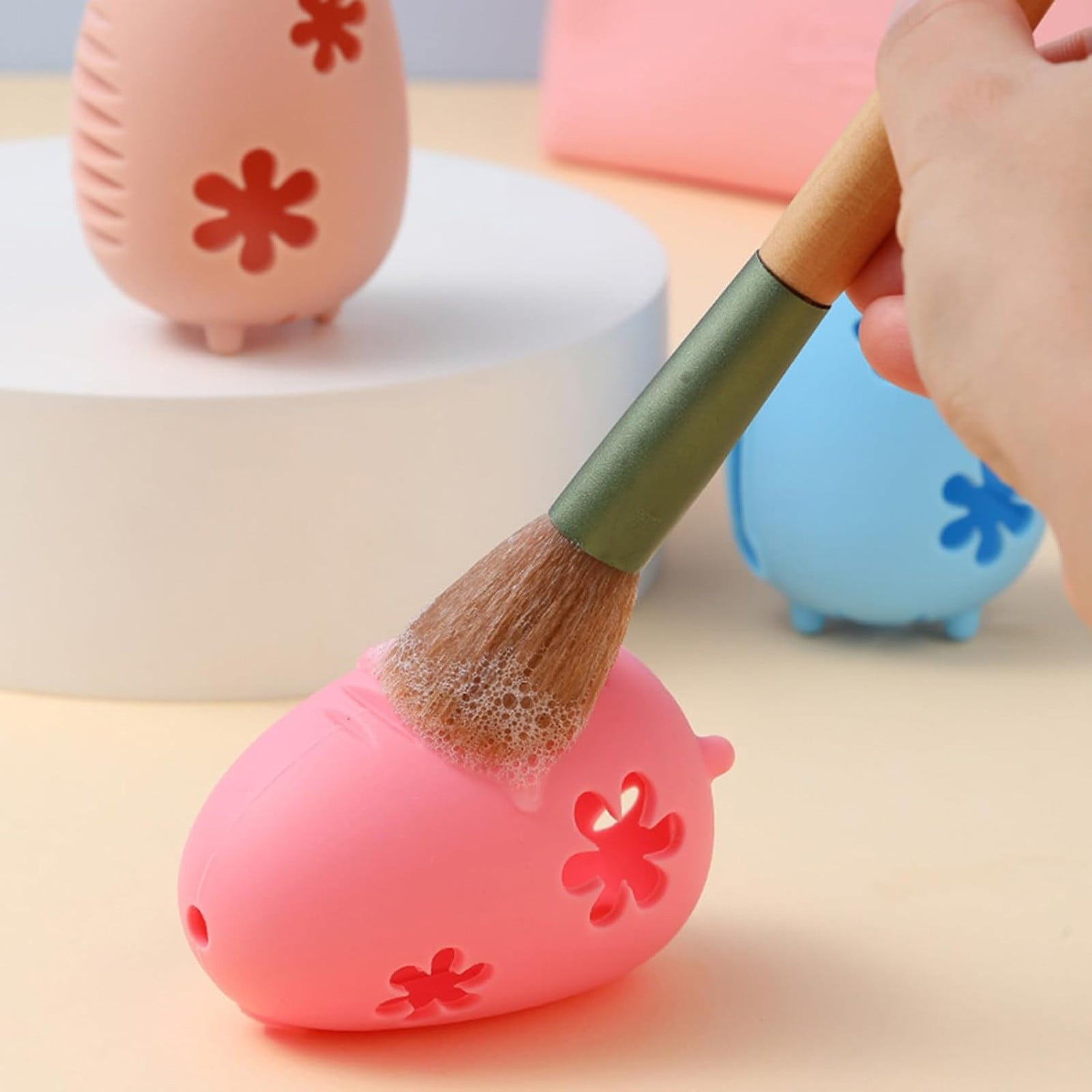 Price Drop! Travel Makeup Sponge with Silicone Container Box, Portable Face Sponge Case for Makeup Applications