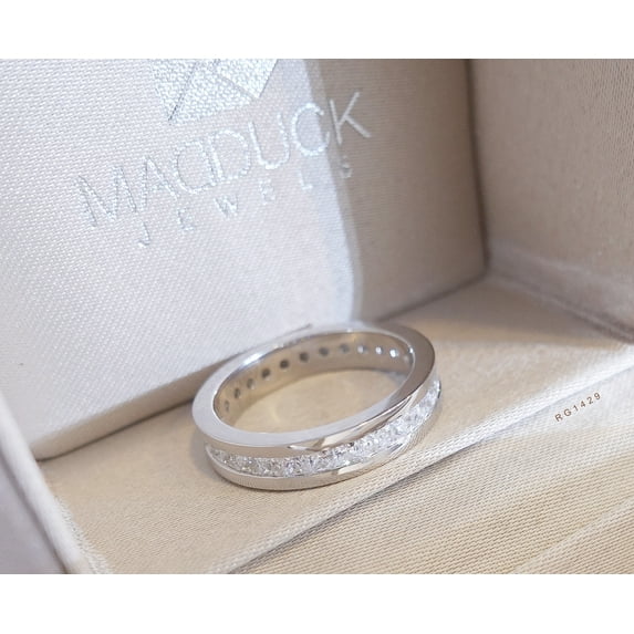 Princess Cubic Zirconia / Sterling Silver 925 Ring / Rhodium plated Nickel-Free / MadDuckJewels RG1429 / Thailand Jewelry