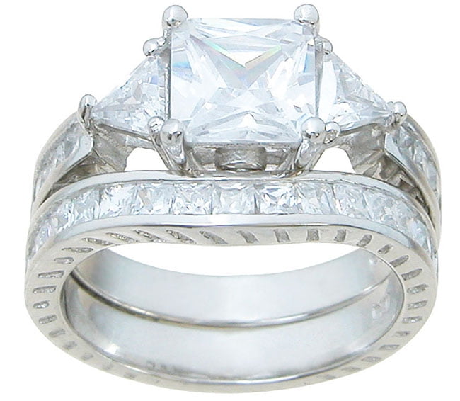 Timeless Princess cut Engagement Ring
