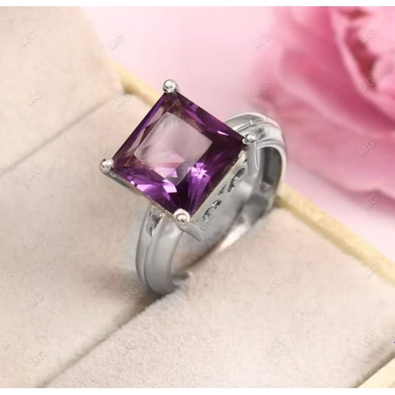 Princess Square Cut Natural Purple Amethyst Solitaire Statement Ring Birthstone Sterling Silver Ring anniversary ring Purple gemstone Gift.