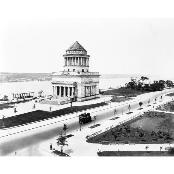 Print: Bird's-Eye View Of Grant's Tomb, New York, 1915