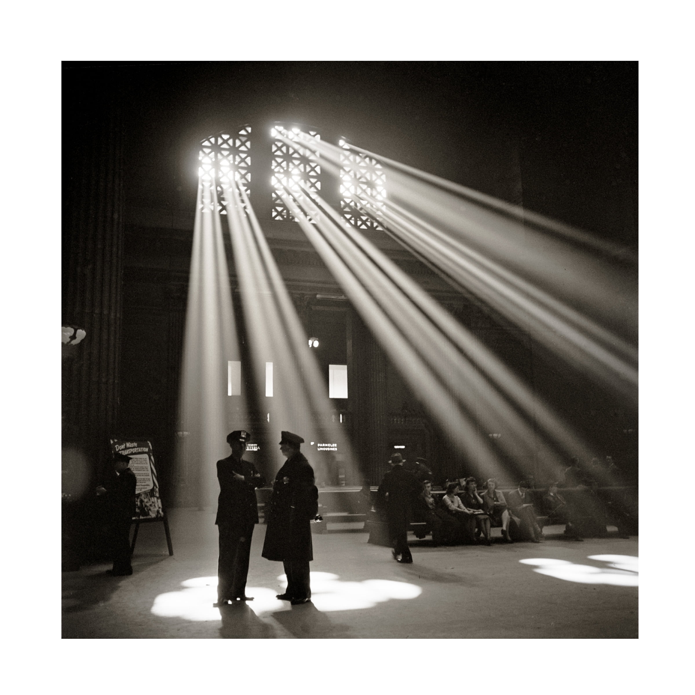 Print Collection 'Police in Waiting Room of the Union Station Chicago' Canvas Art