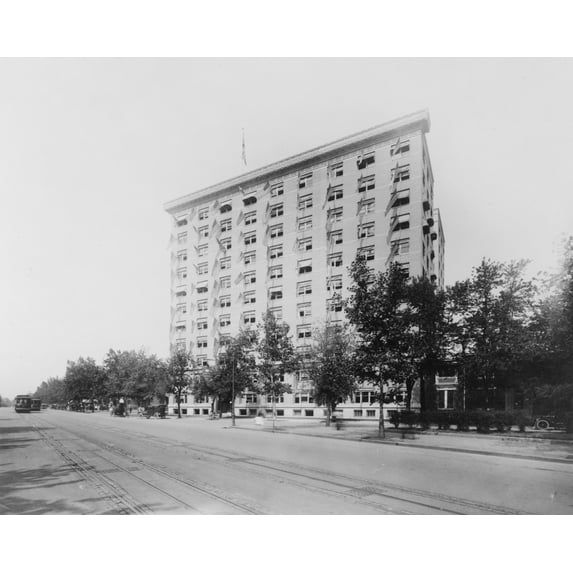 Print: Commerce Department Building, Washington, D.C., circa 1909