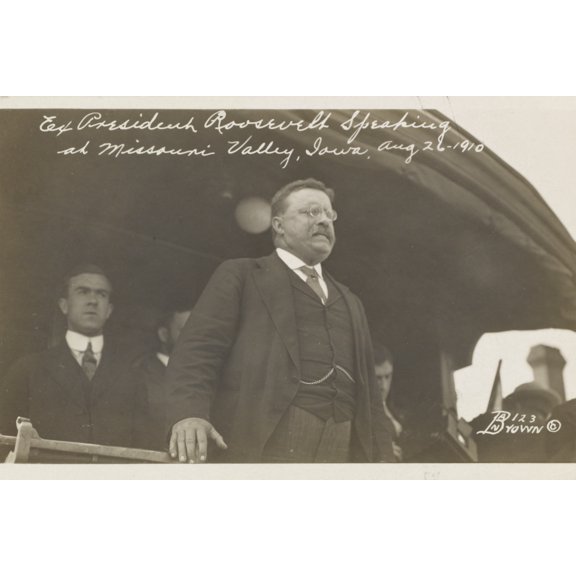 Print: Ex President Roosevelt Speaking At Missouri Valley, Iowa, Aug. 21