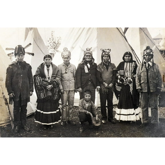 Print: Geronimo And Apaches At The St. Louis Fair, 1904