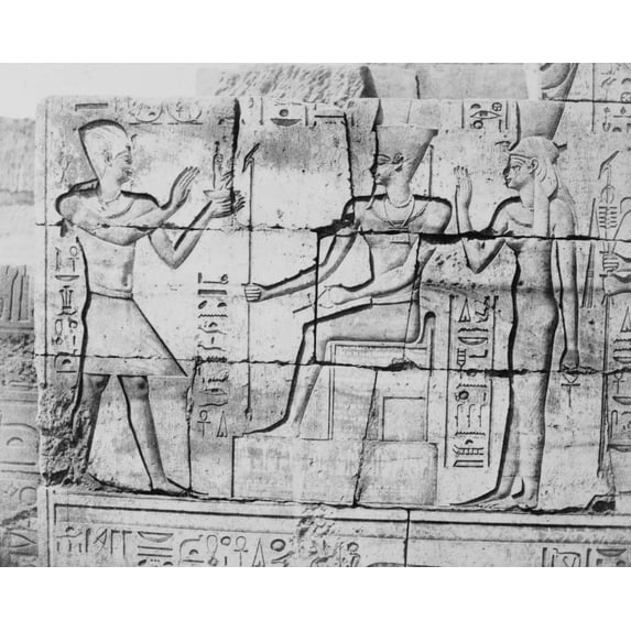 Print: Karnak (Thebes) - Edifice En Ruines - Sculptures De La Paroi