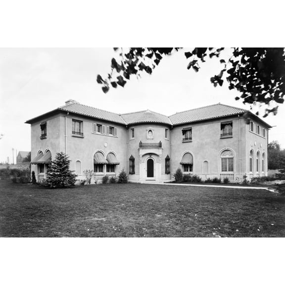 Print: Large L-Shaped Residence, Colorado, Designed By Architect Jacques