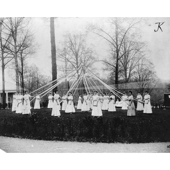Print: May Day Festivities, Forest Glen, Md., 1907