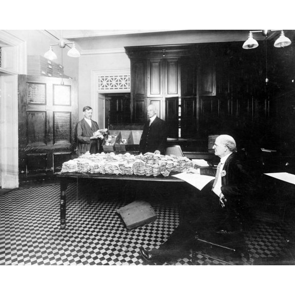 Print: Ofc. Of Comptroller. Committee Checking Daily Destruction Of