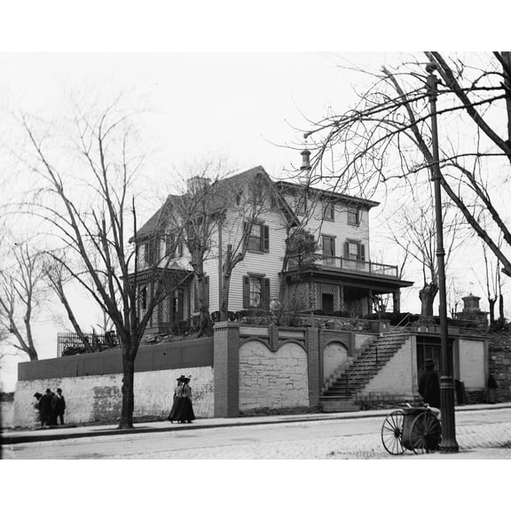 Print: Old House, circa 1918