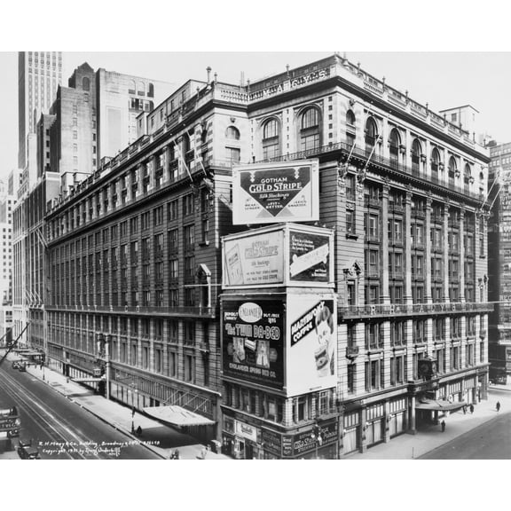 Print: R.H. Macy & Co. Building, Broadway & 34th St., 1931