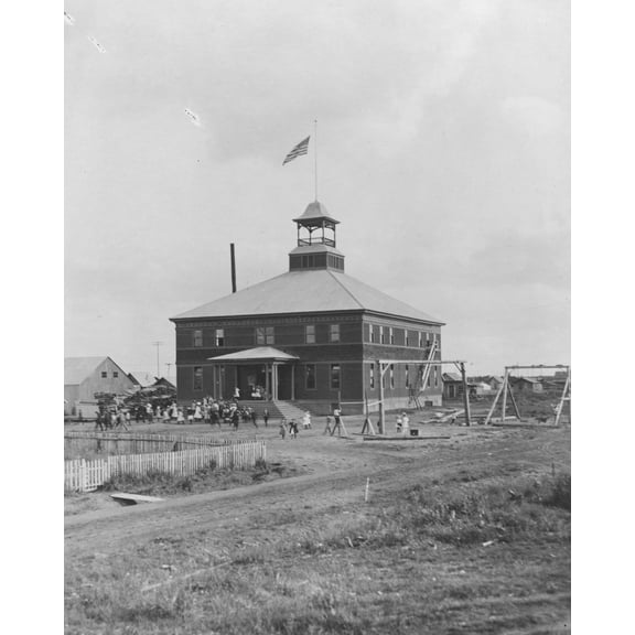 Print: Schoolhouse, circa 1900