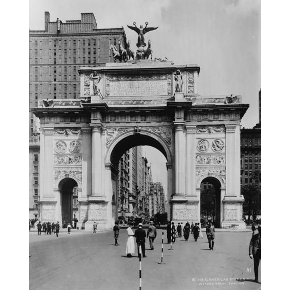 Print: Victory Arch - Fifth Ave., 1919