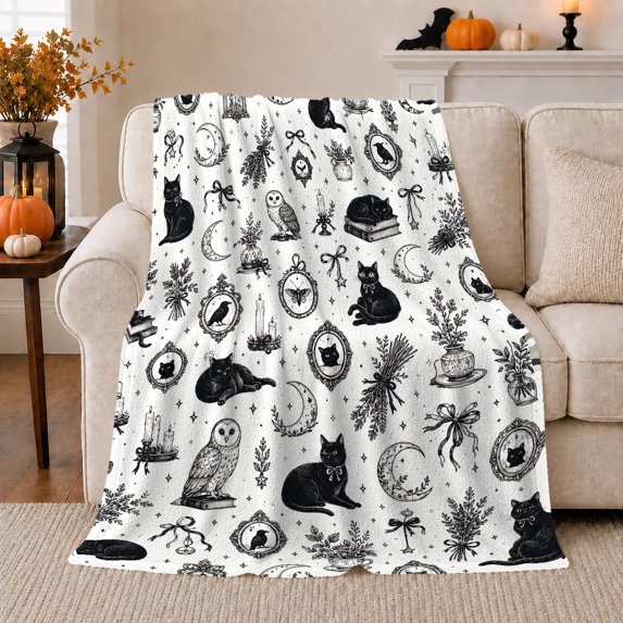 Printed Flannel Throw Blanket with Black Cat