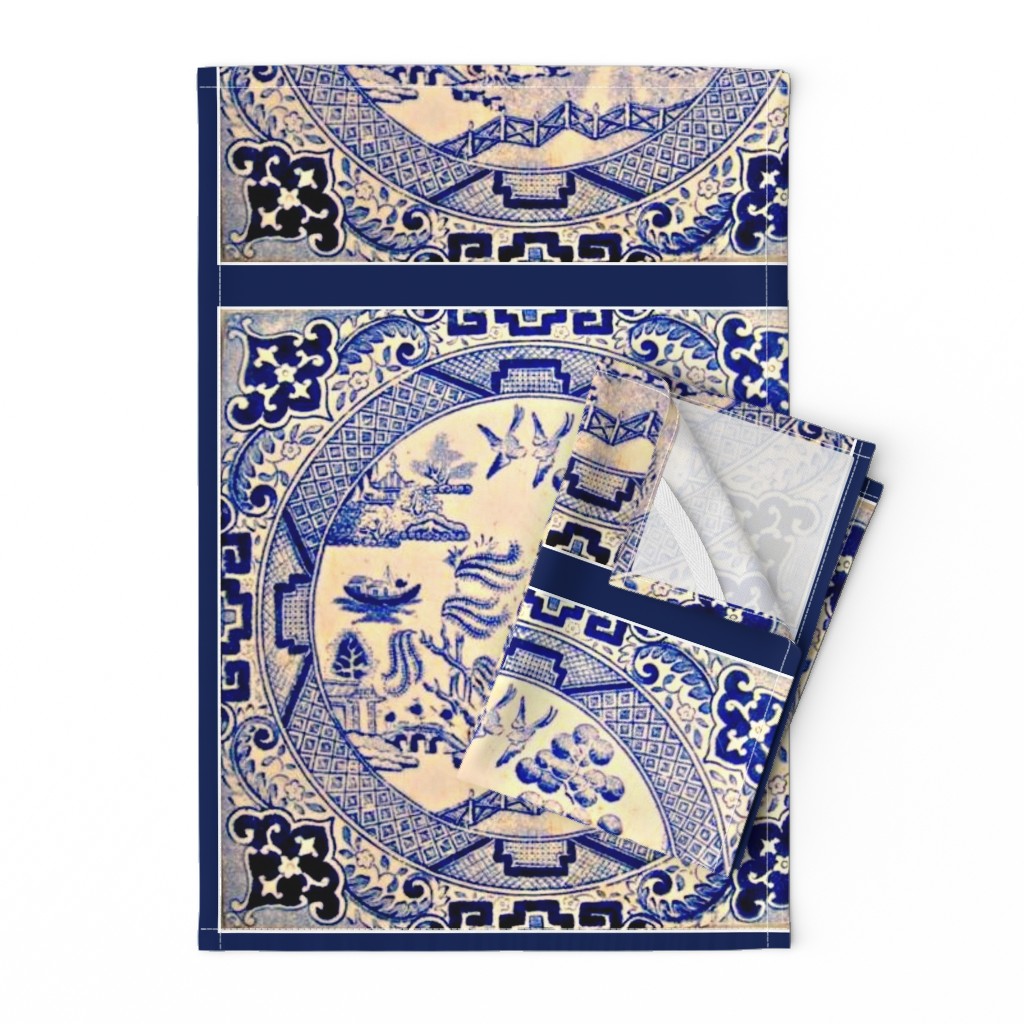 https://i5.walmartimages.com/seo/Printed-Tea-Towel-Linen-Cotton-Canvas-Blue-Willow-Ceramic-Asian-Chinese-Victorian-Tile-Cobalt-Print-Decorative-Kitchen-Towel-by-Spoonflower_532942ff-d75d-4792-b615-9b26f92b2f48_1.7f77e79eb0f65ff4aa5b445ed6457b1a.jpeg