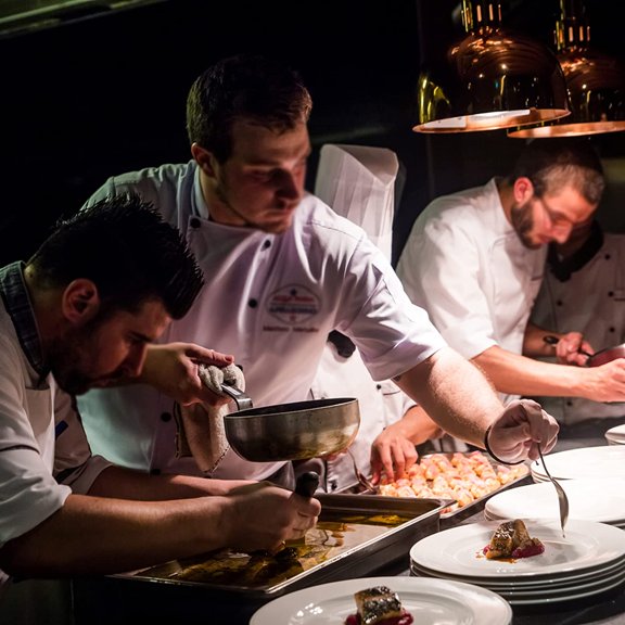 Professional Chef Plating Kit, 7 Piece Culinary Set for Restaurant Quality Presentation