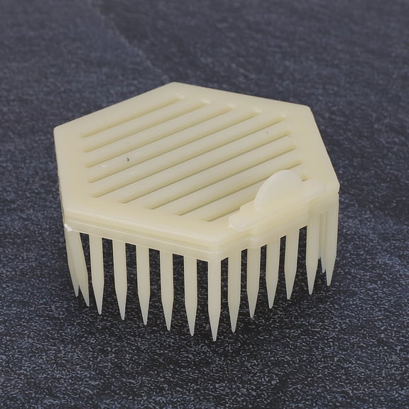 Professional Hexagonal Plastic Queen Cage Beekeeper Capture Tool Set, Bee Keeping Transport Isolator Accessories, 10 Pack / 10 Pieces