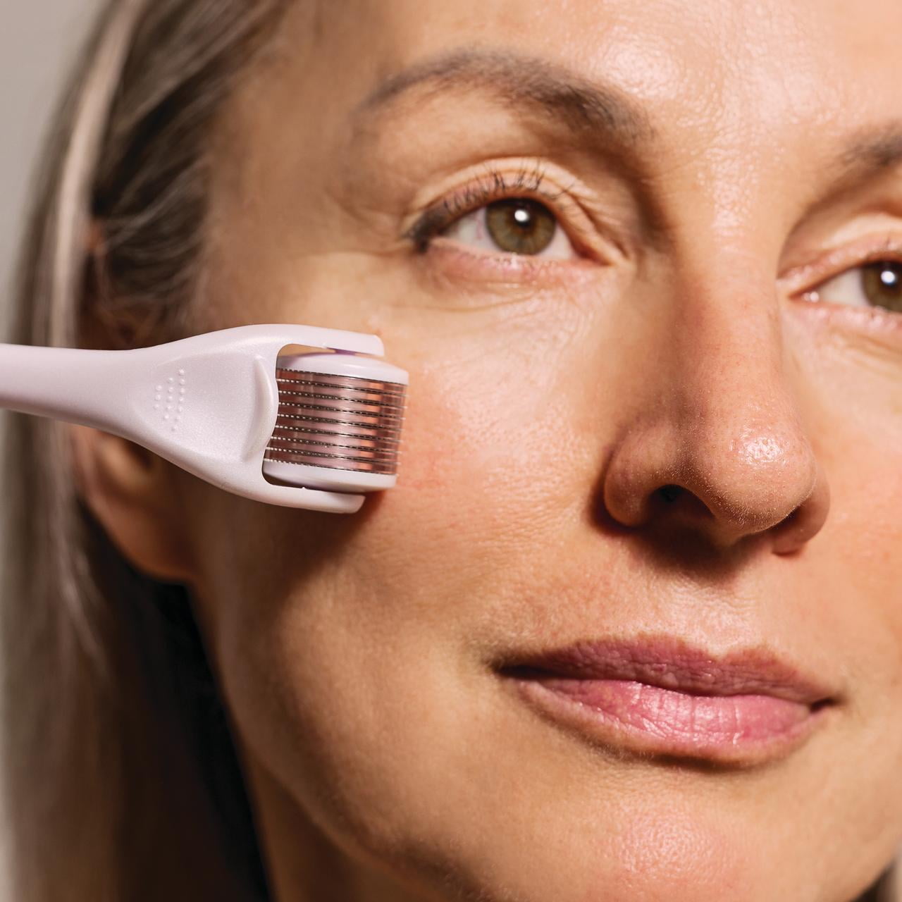 Project E Beauty The Derma Roller | 540 Titanium Microneedle Facial ...