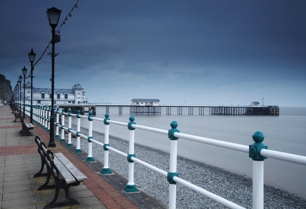 Promenade and pier in Penarth town outside Cardiff in South Wales Penarth Wales Canvas Art - Trish Punch Design Pics (18 x 12)