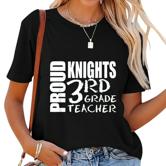 Proud Knights Third 3Rd Grade Teacher Back To Scho Women's Graphic Tee - Comfortable & Stylish Short Sleeve Top