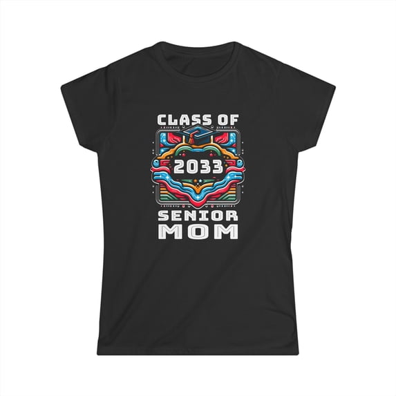 Proud Mom Class of 2033 Senior Graduate 2033 Gifts Senior 33 Womens T Shirts