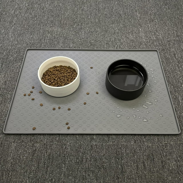 Ptlom Silicone Pet Feeding Mat for Dogs and Cats, HighLips Pet