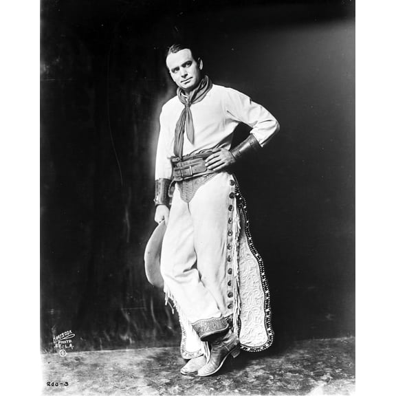 Publicity still of Douglas Fairbanks Sr Photo Print (24 x 30)