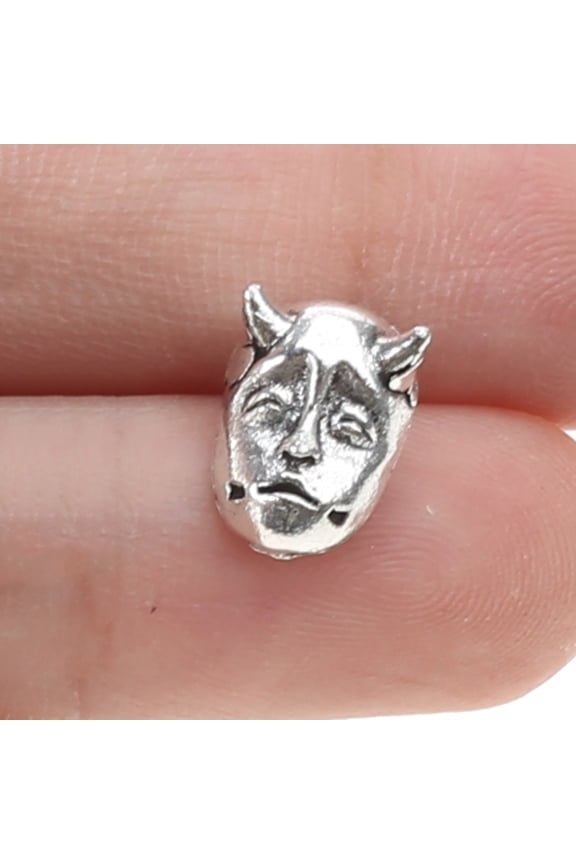 Punk Devil Prajna Skull Earrings Unisex Gothic Horned Earrings Fashion Biker Evil Studs for