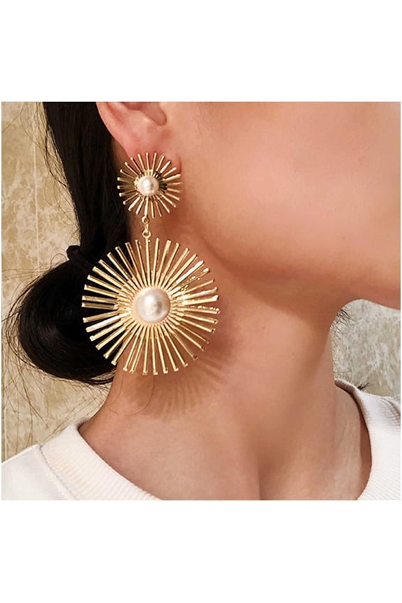 Punk Large Sunburst Studs Earrings Gold Pearl Sun Dangle Earrings Big Sun Ray Earrings Retro Personalized Statement Drop Earrings Jewelry for Women