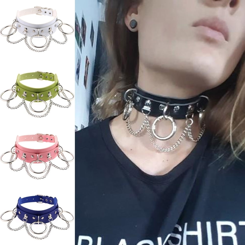 Metal outlet ring necklace