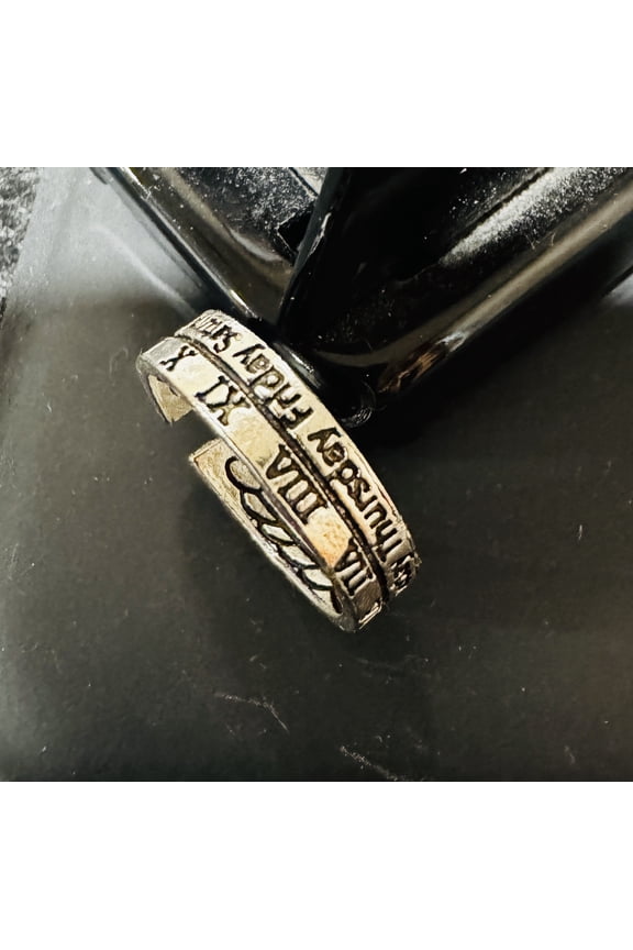 Punk Style Fashion Jewelry Silver Color Thumb Ring Hollow Cross Adjustable Finger Ring for Women