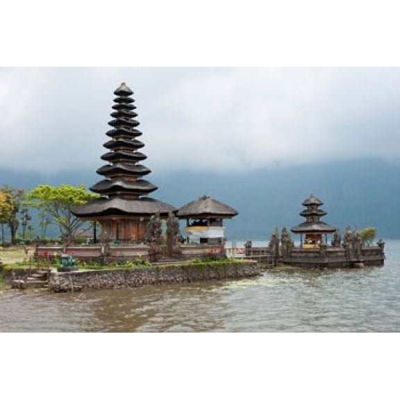 Pura Ulun Danu Bratan temple on the edge of Lake Bratan, Baturiti, Bali, Indonesia Poster Print by Panoramic Images (36 x 24)