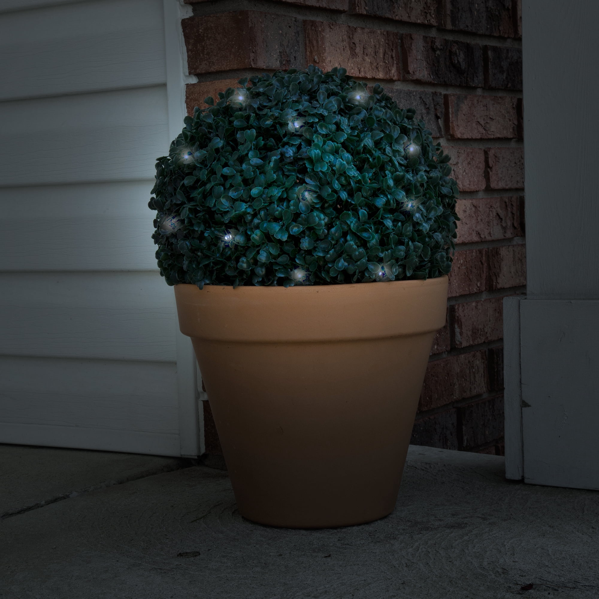 Pure Garden 11-Inch Artificial Boxwood Topiary Ball with Solar LED Lights