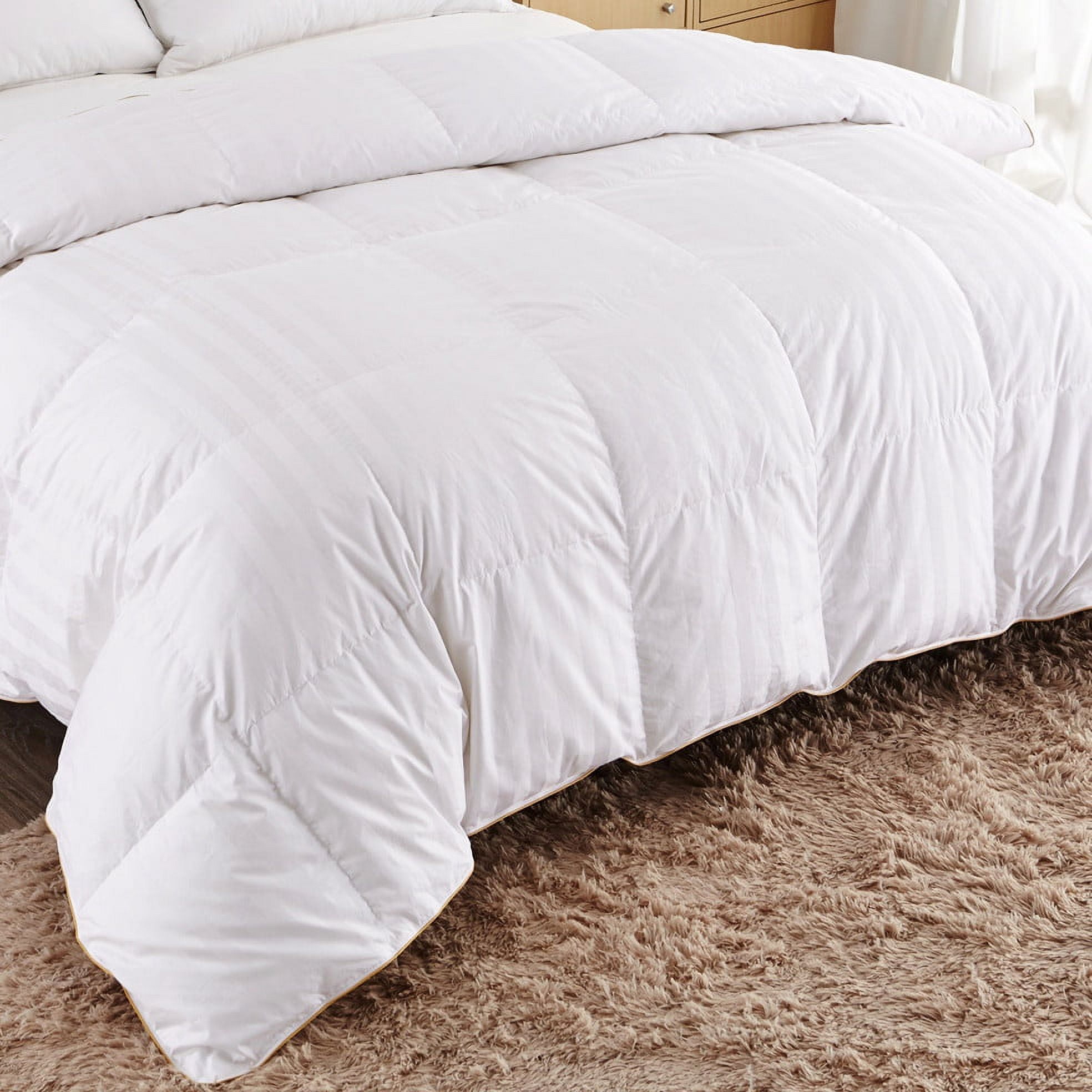 Puredown 400-Thread-Count Heavy Goose Down King Comforter in White