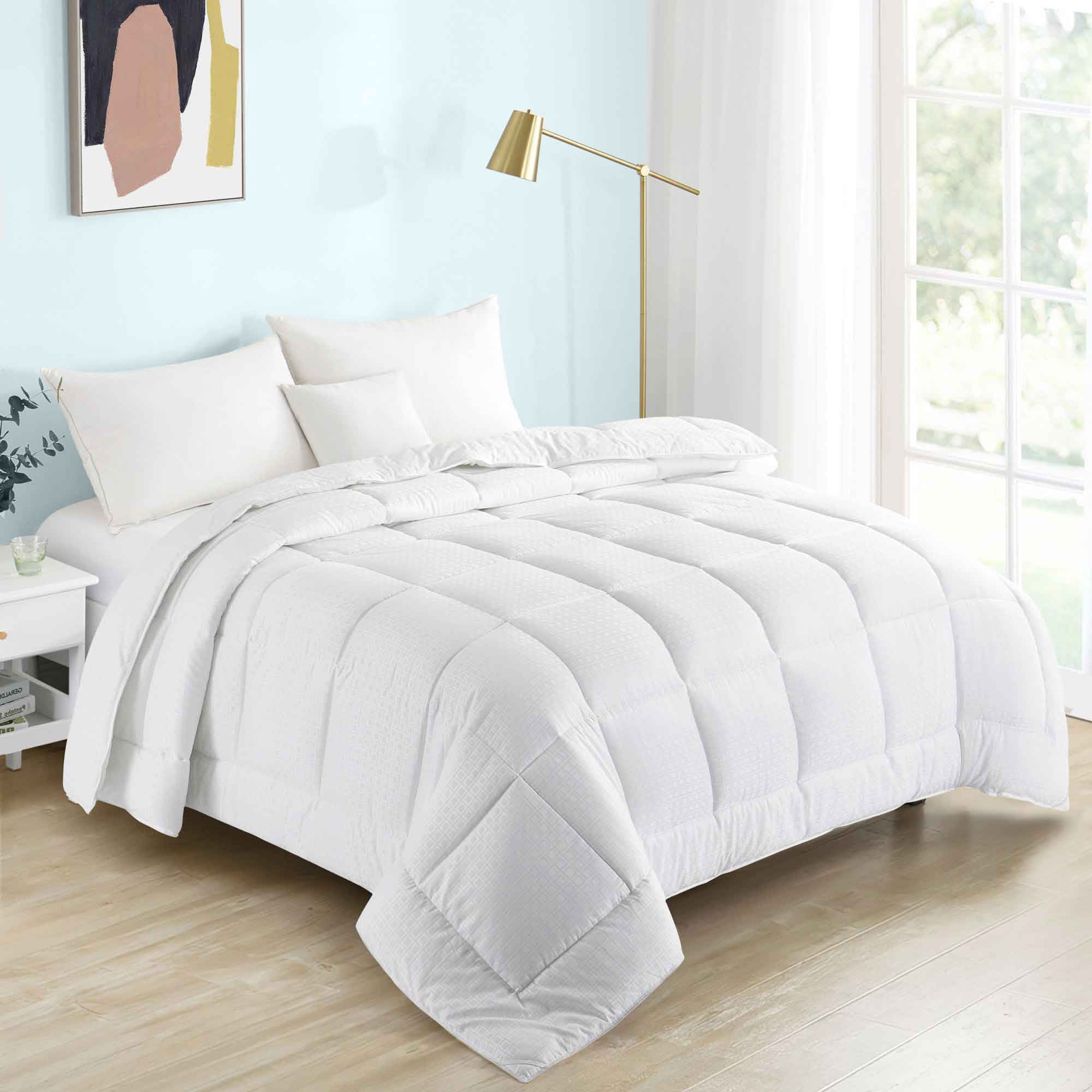 King Size White Microfiber Down Alternative Comforter