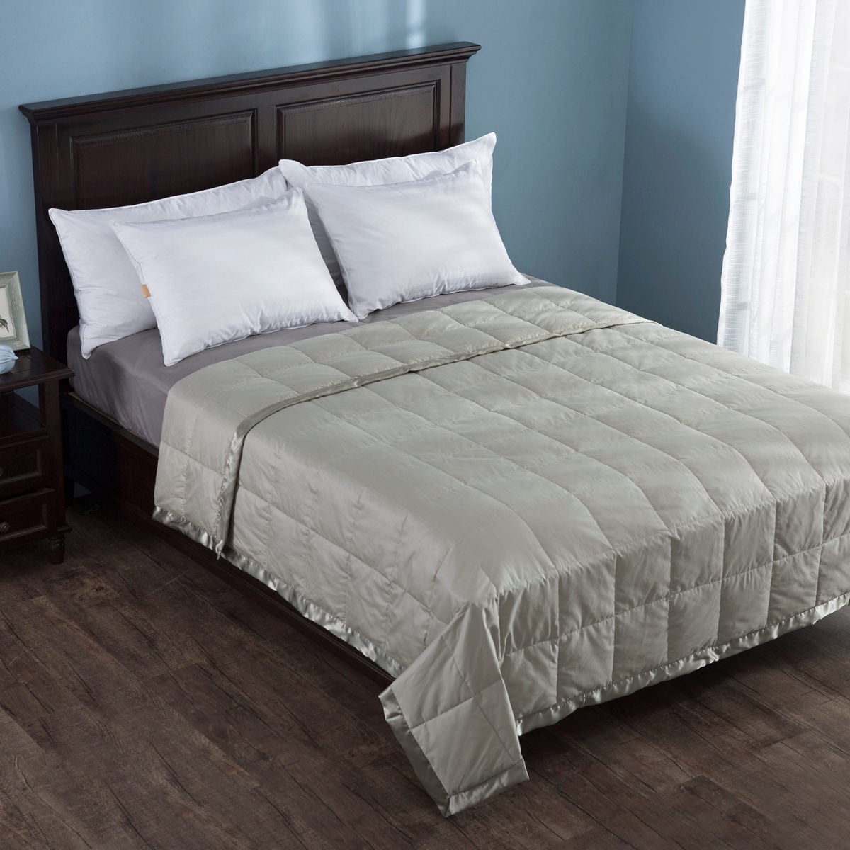 Puredown Light Weight White Down Blanket with Satin Weave, Green, Full