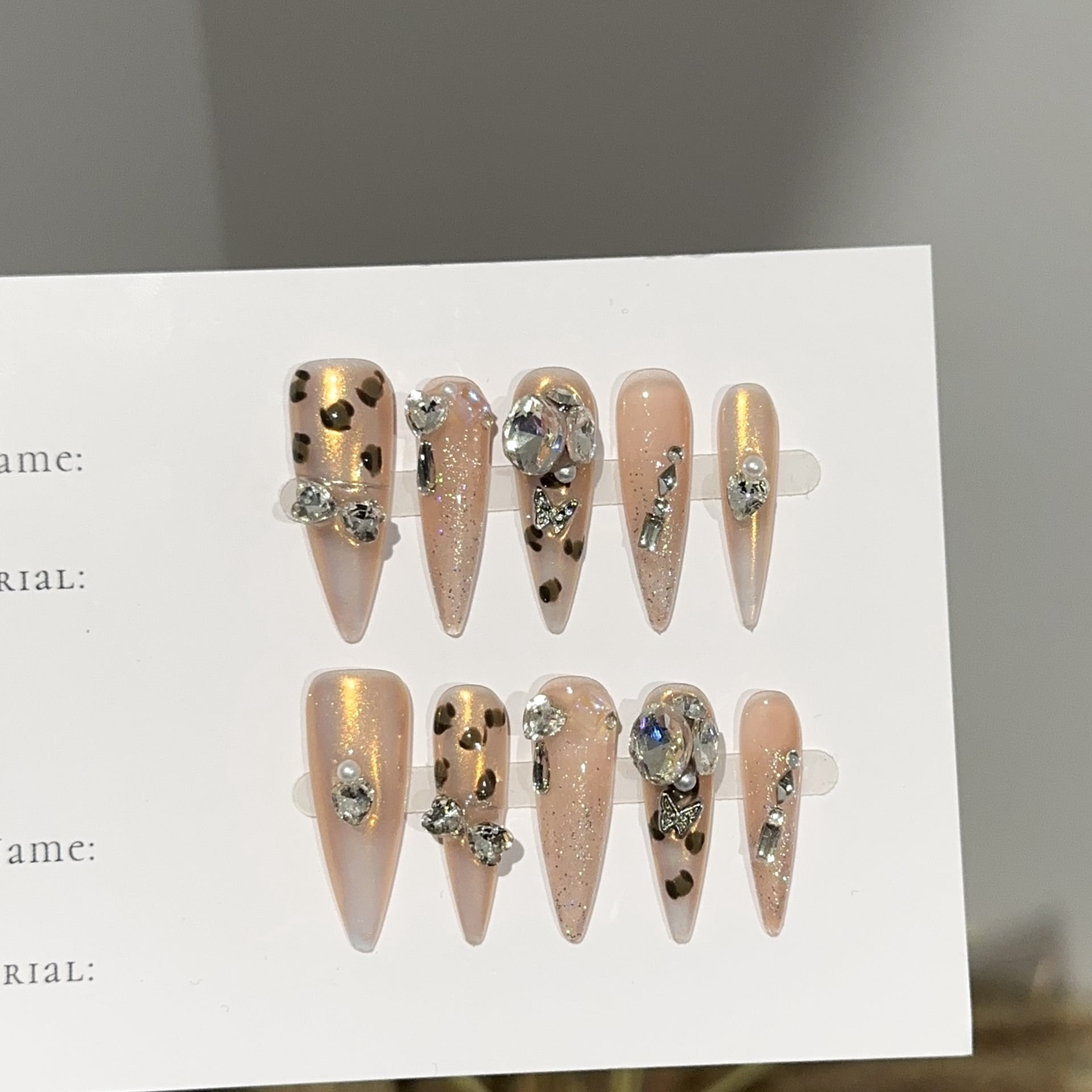 Purely hand-worn nail pads, advanced sense, autumn and winter leopard print, golden long-pointed nail pads, European and American stacked diamond fake nail patches