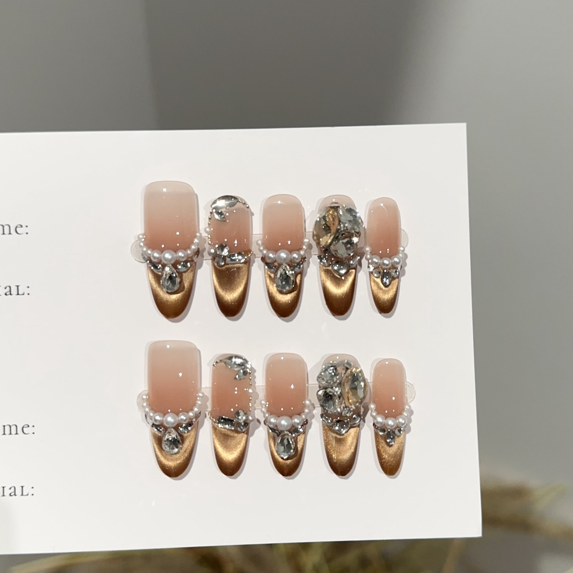 Purely handmade wear nail pads, advanced sense autumn and winter brown cat's eye nail pads, pearl diamond fake nail patches wholesale