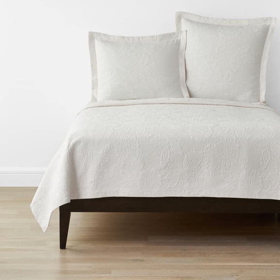 Putnam Matelasse Ivory Cotton Queen Coverlet