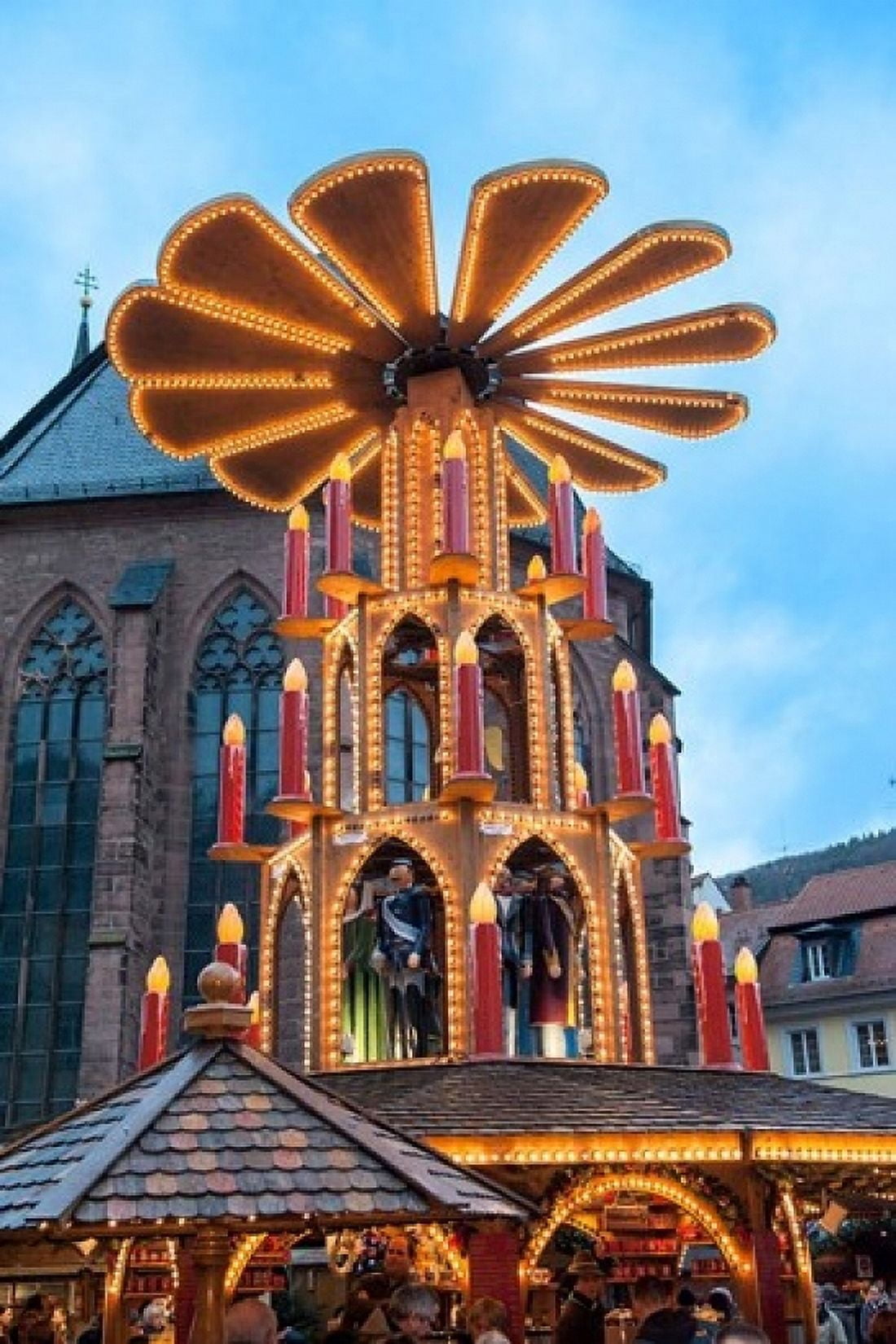 Pyramid Gluhwein Booth Canvas Art - Jim Engelbrecht DanitaDelimont (24 x 36)