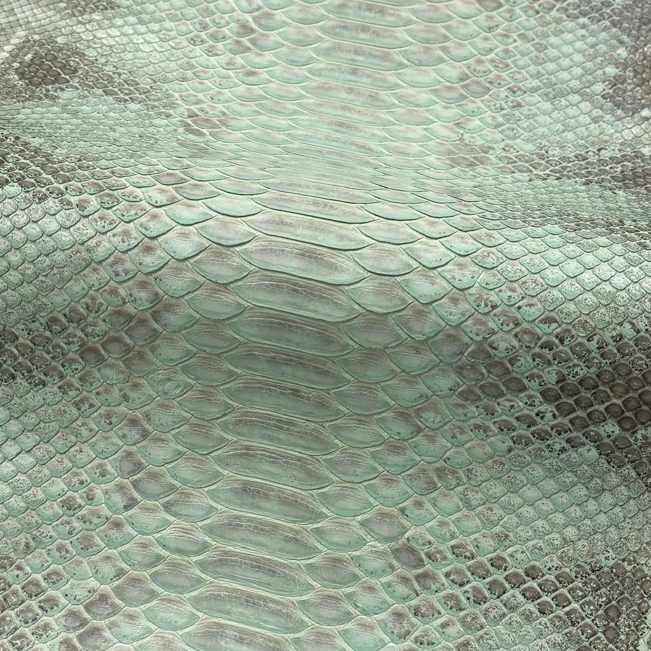 Python Matte Snake Mint Multidimensional Short Tail Back Cut - Walmart.com