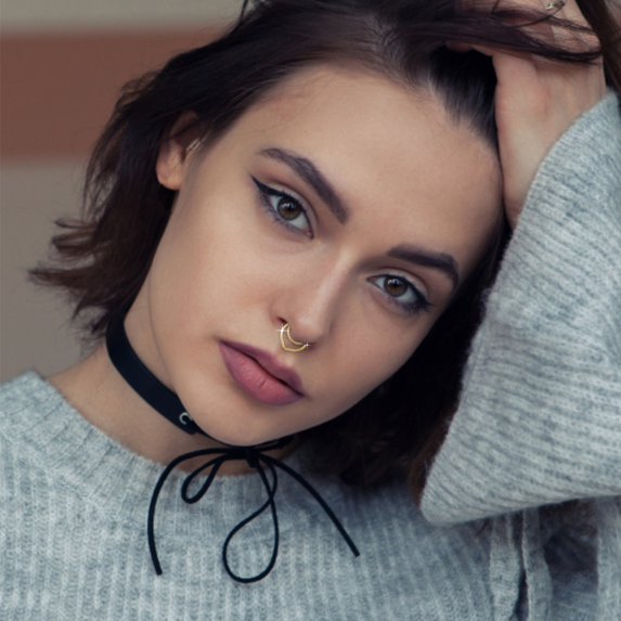 QIQUWOHUL Fake Nose Rings Hoops V Shape Nose Rings Clip On Circle Fake Nose Piercing Jewelry Nose Jewelry For Women Men