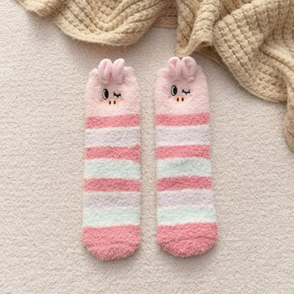 QLEICOM Socks for Women,Womens Socks,Women's Non-Shedding Fleece Socks with Christmas Print and Antiskid Grips Plush House Socks Provide Maximum Warmth for Indoor Winter Comfortable Pink
