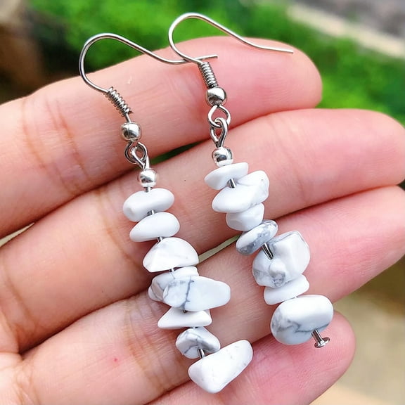 QQTDFG 1 Pairs Natural white Howlite Dangle Earrings Drop Hook Chakra Gemstone Chip Set-default