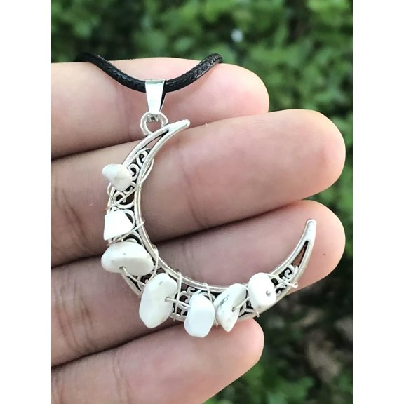 QQTDFG 1pcs Healing Howlite Stone Moon Necklace For Creative Birthday Gift-default