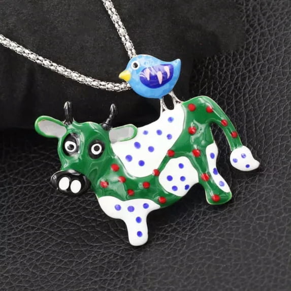 QQTDFG Dairy Cattle Cow Animal Pendant Multicolor Enamel Sweater Chain Necklace/Brooch-Green