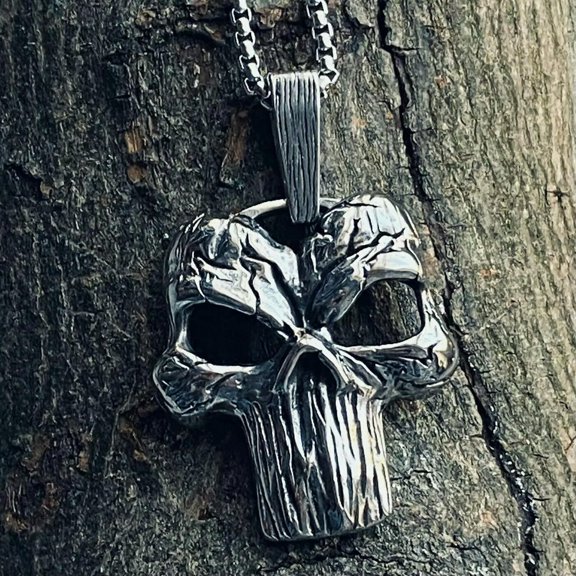 QQTDFG Mens Punk Biker Superhero Punisher Skull Pendant Necklace Stainless Steel Gift -default
