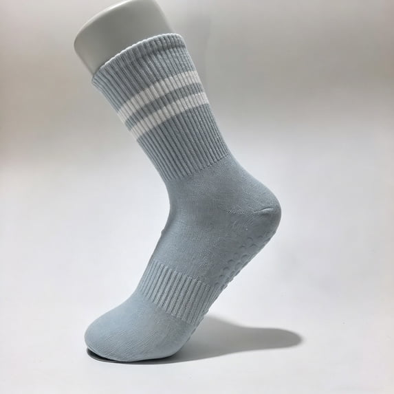 QSAWXQZ Women's Striped Non Slip Crew Socks Grip Sole Pilates Yoga Workout Socks Comfortable Daily Free Size