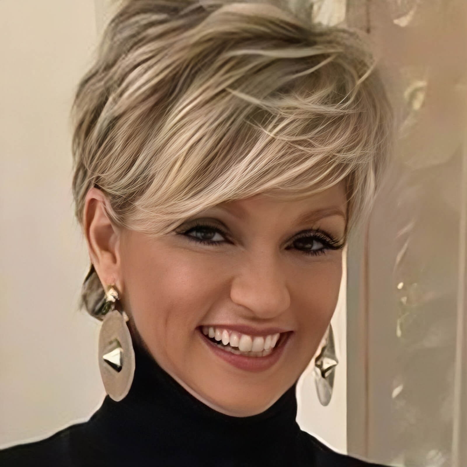 QUEENTAS Short Blonde Wigs for Women Pixie Cut Wig Layered Blonde Glueless Wig with Bangs Synthetic Hair Wig Cap