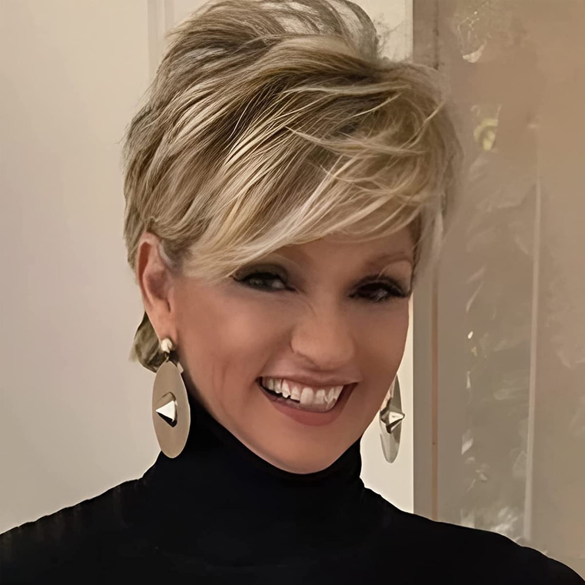 QUEENTAS Short Blonde Wigs for White Black Women Pixie Cut Wig Layered Blonde Glueless Wig with Bangs Synthetic Hair Wig Cap